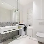 Eko Park Abdank White By Bookinghost