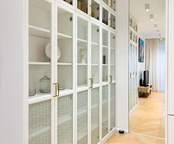 Eko Park Abdank White By Bookinghost