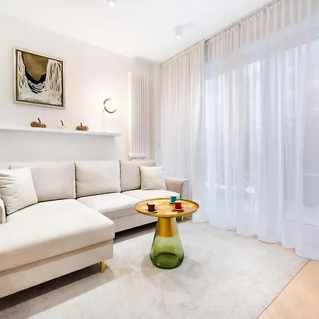 Eko Park Abdank White By Bookinghost Appartement Varsovie