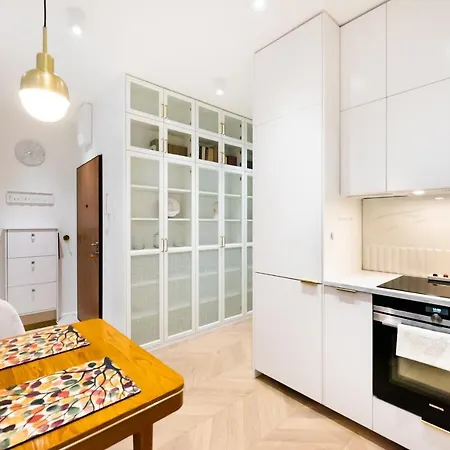 Eko Park Abdank White By Bookinghost *