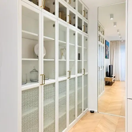 Eko Park Abdank White By Bookinghost