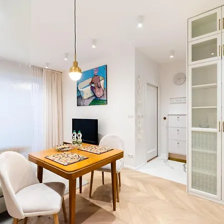 Appartement Eko Park Abdank White By Bookinghost Varsovie